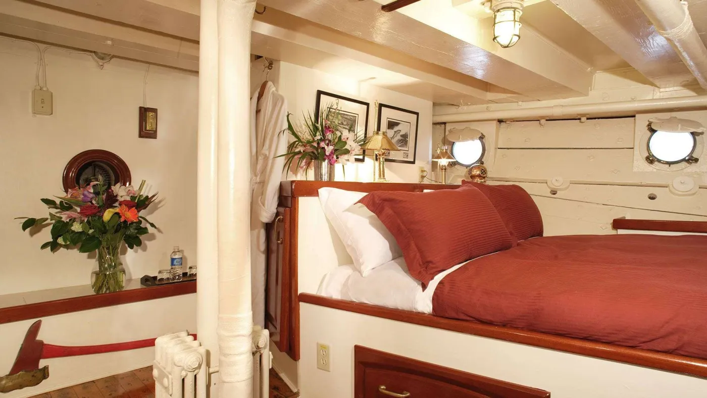 <p>“Bear” Cabin on Lower Deck. Additional upper/lower single beds not shown.</p>