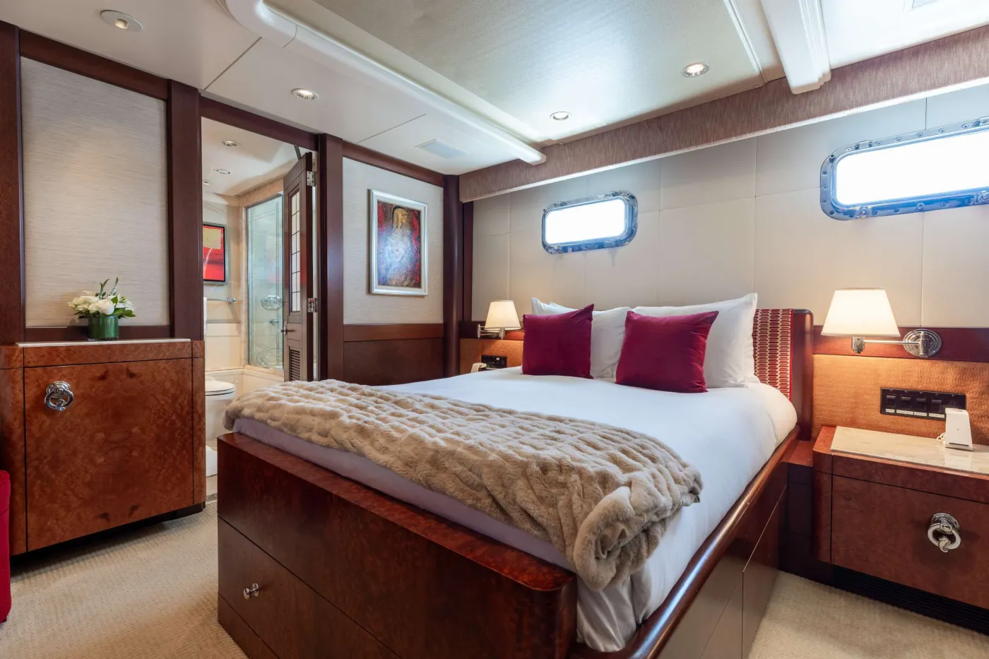 <p>Guest Stateroom</p>