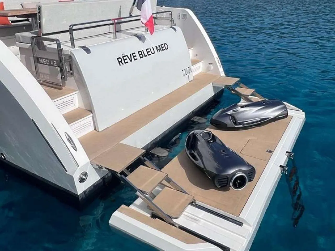 REVE BLEU