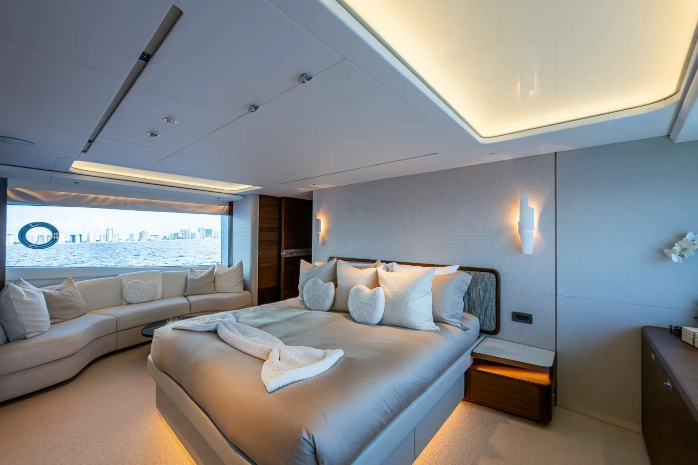 <p>VIP Stateroom</p>