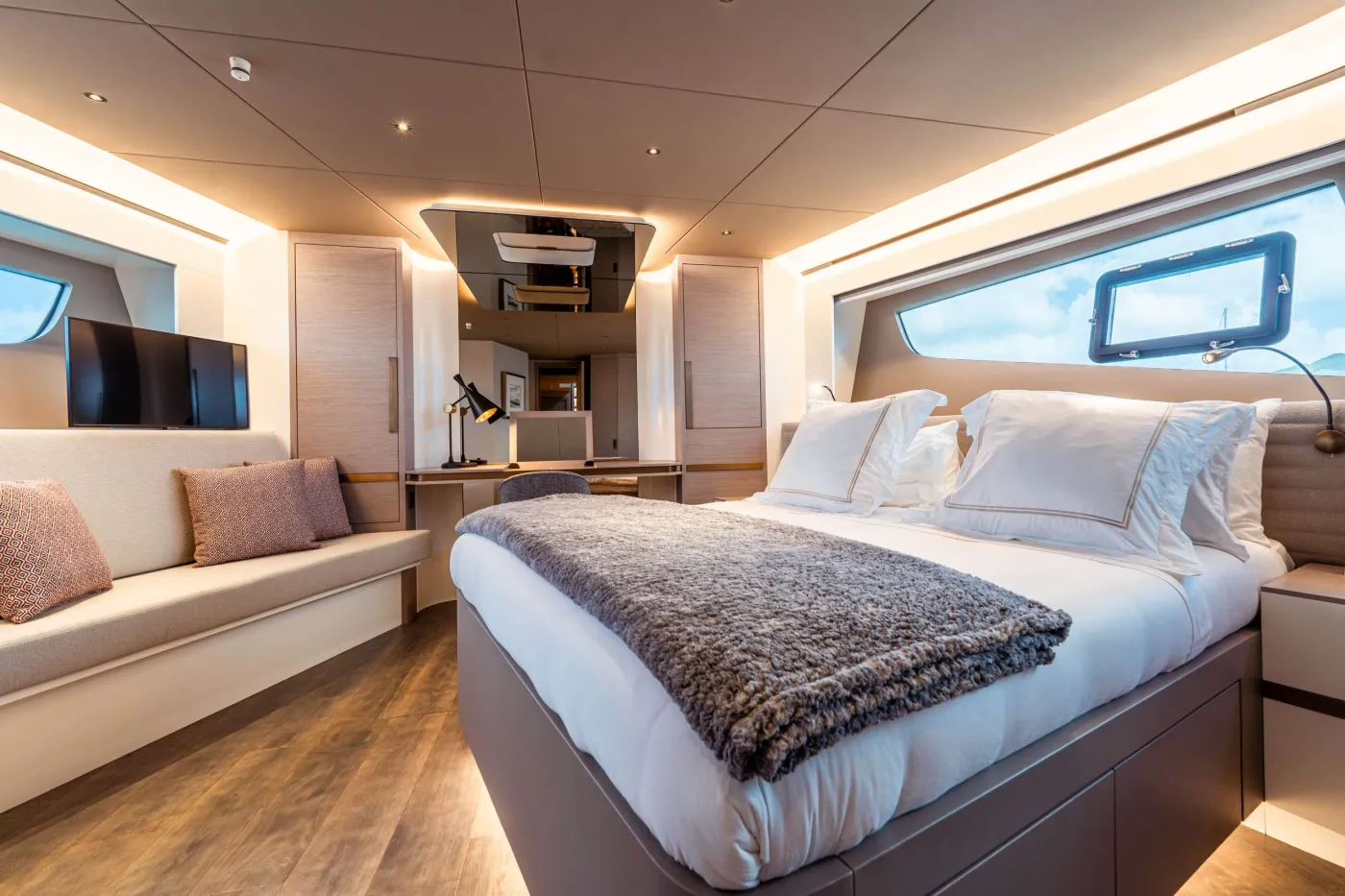 <p>VIP Stateroom</p>