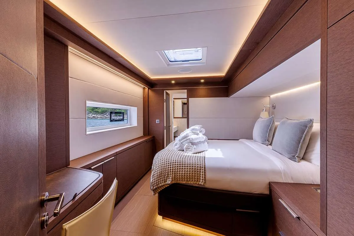 <p>Port Fwd Stateroom</p>