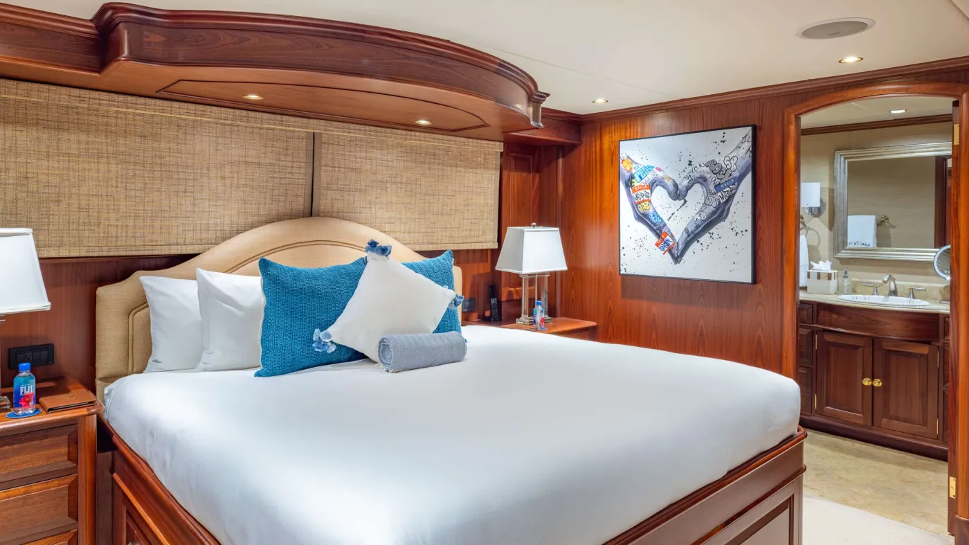 <p>Guest Stateroom</p>