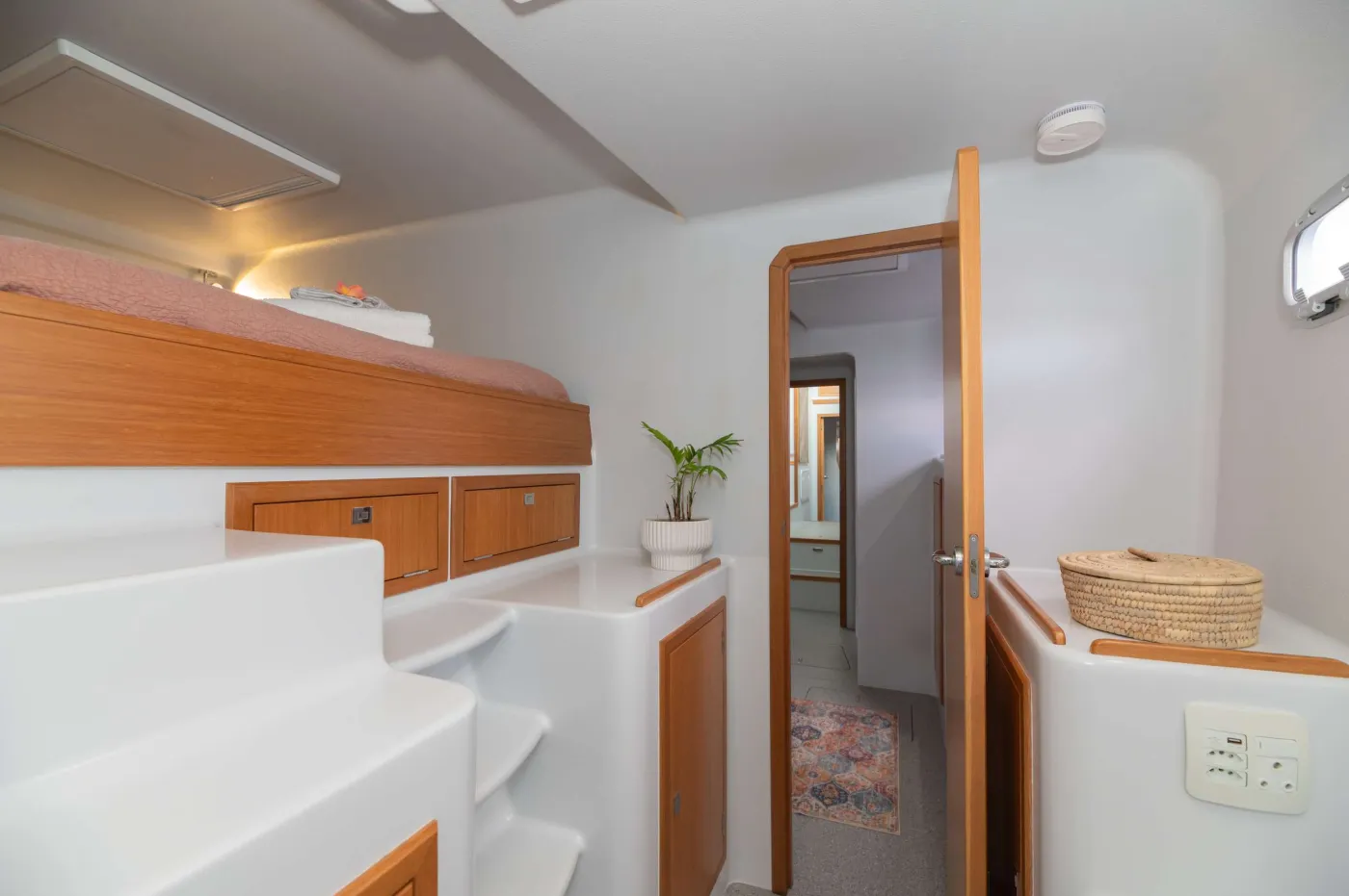 <p>Port forward – Double bed</p>