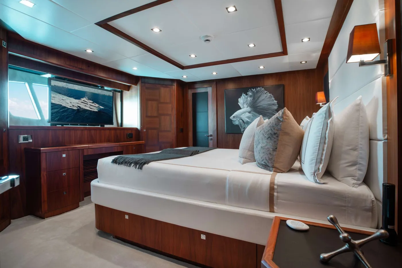 <p>Queen Stateroom 1</p>