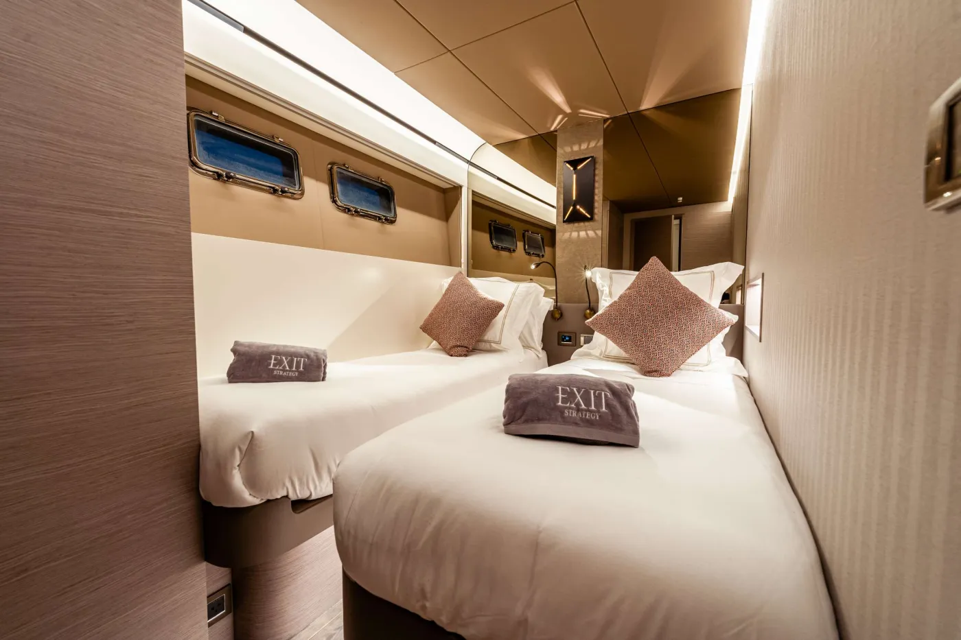 <p>Convertible Twin Stateroom</p>