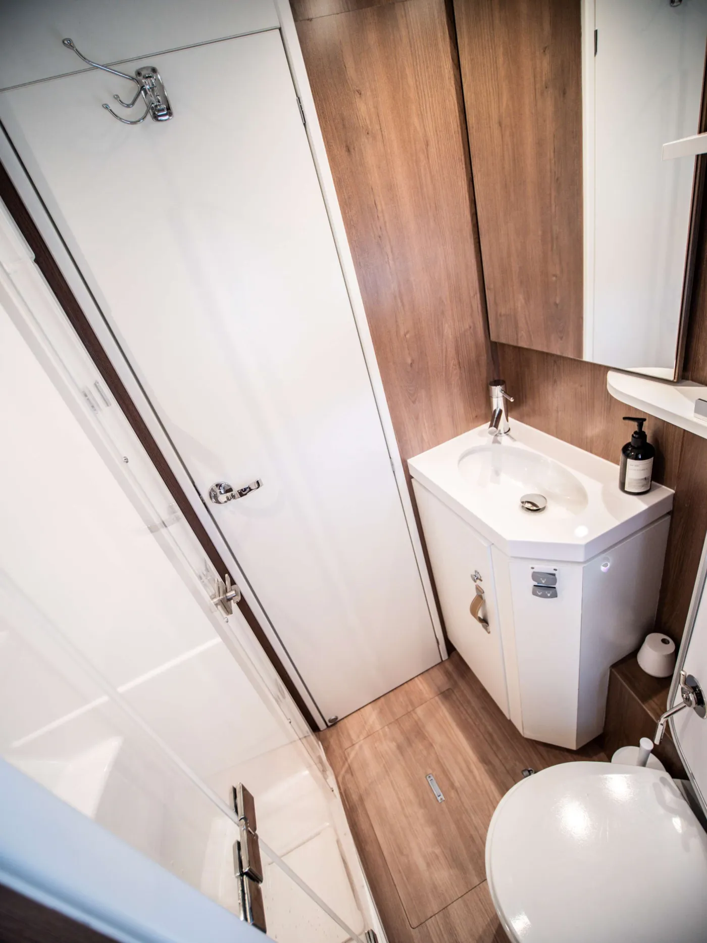 <p>Guest bathroom</p>