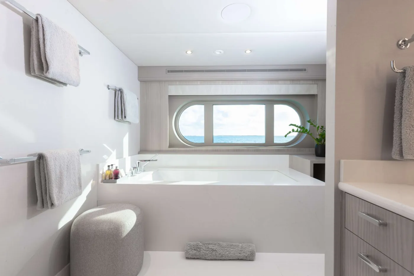 <p>Master Bath</p>