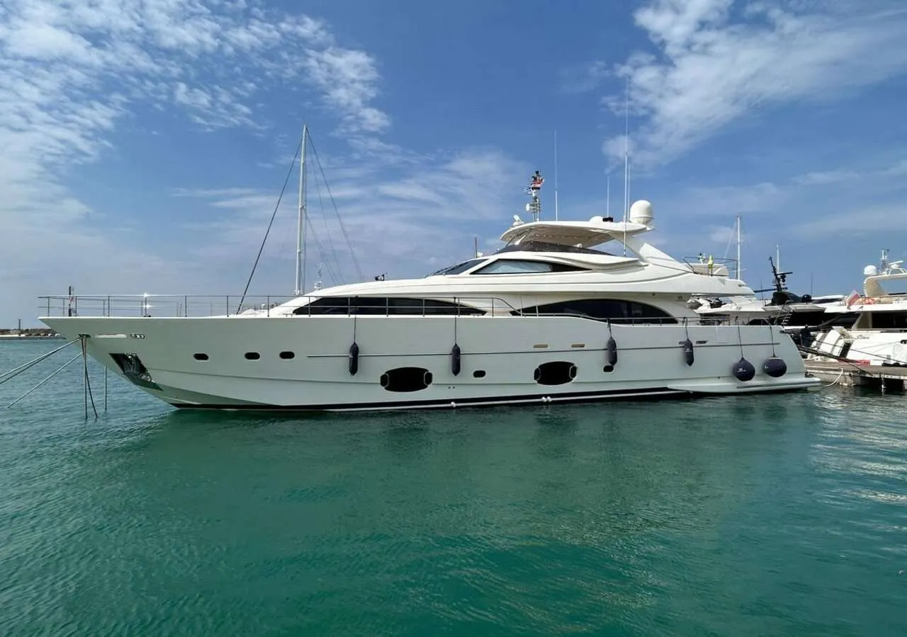 Yacht Layout